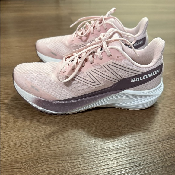 Salomon aero blaze Women's Light Pink Athletic Shoes - Picture 4 of 9